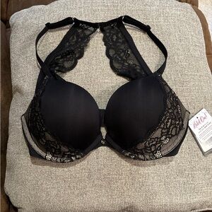Black Essential Bodywear Piper Push-up bra date night edition. NWT 32E